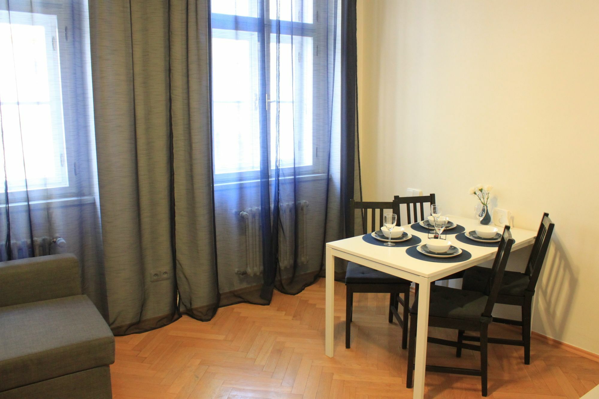 Nejedleho Apartmeet * Praha